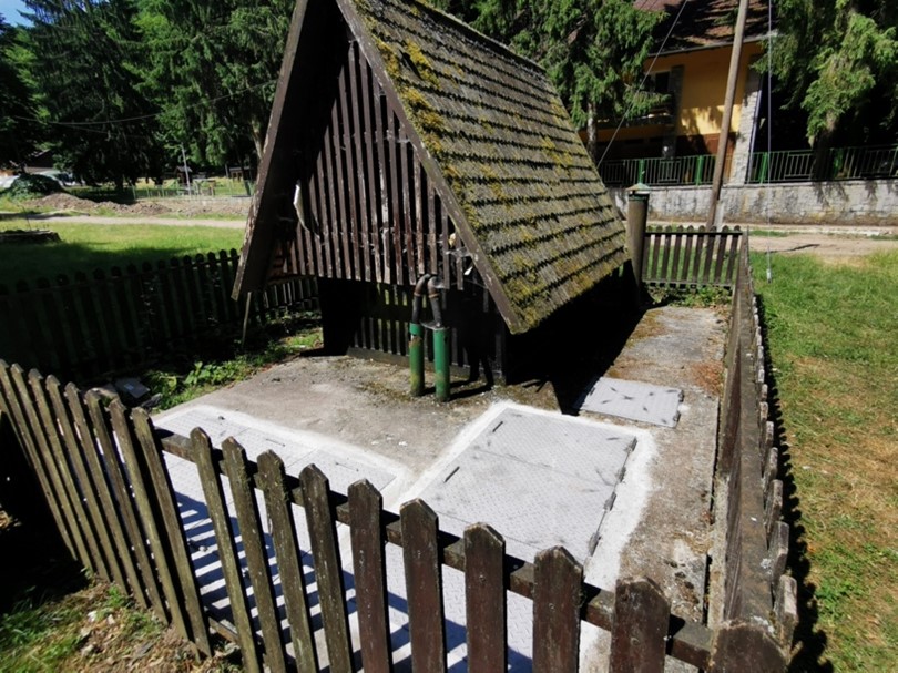 Ancienne hutte